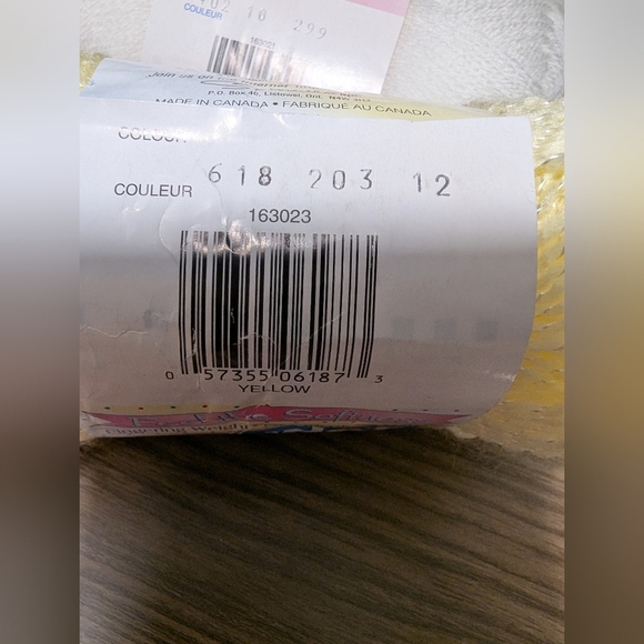 Vintage Bernat Baby Soft Yarn Bundle 6 Skiens 2 white 3 Verigated 1 Yellow - Picture 11 of 11